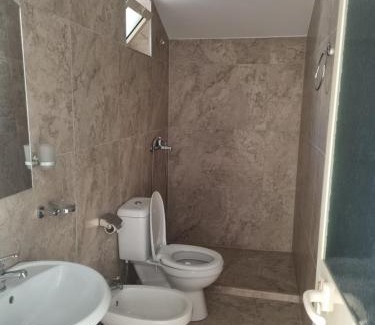 Kruje Bed & Breakfast | Family-Friendly Vila AMA Kruje with Exceptional Reviews
