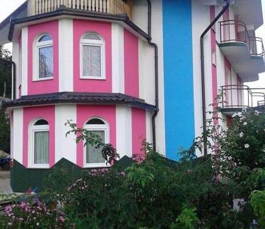 Mali Radic House | Discover Vila Anđelija: Pet-Friendly with Spa & Dining