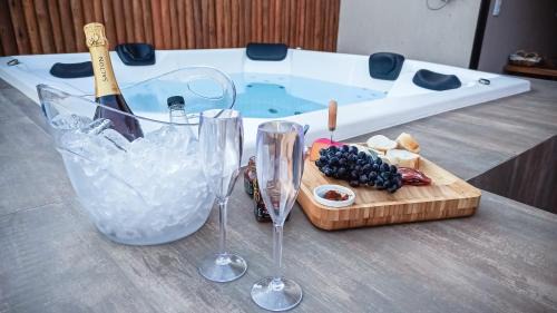 Alto Paraiso de Goias House | Vila Astra - Nature Retreat with Private Hot Tub Awaits