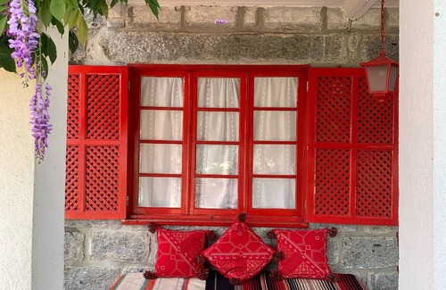 Vila Verde Cottage | Relax at Vila Aurora with Pool, Spa & Breakfast Options