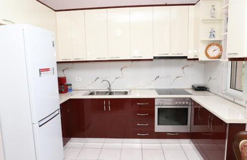 Berat Apartment | Cozy Vila Besim: Family and Pet Friendly Retreat
