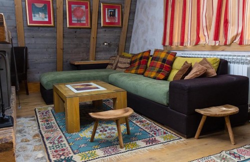 Jahorina Villa | Indulge at Vila Bijela: Jacuzzi, Sauna & Perfect 10/10 Rating