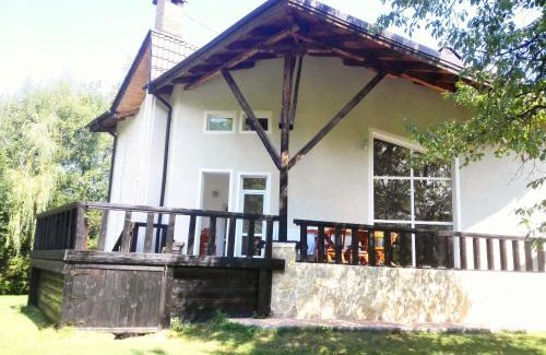 Bran Resort | Vila Carpathia: 4-Star Child-Friendly Retreat, Rated 9.2