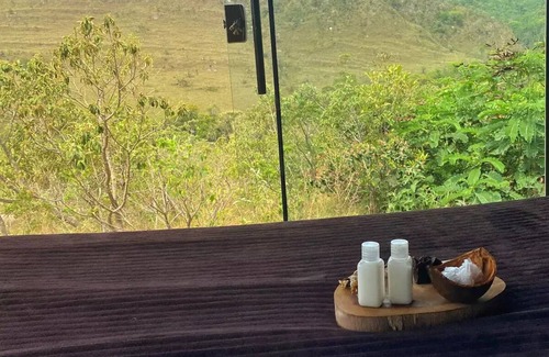 Alto Paraiso de Goias House | Inviting Vila Chapada: Relaxing Spa and Family-Friendly Amenities