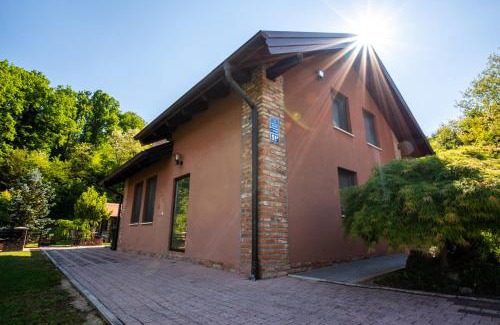 Krapina-Zagorje Villa | Explore Vila Cherry: Oceanfront Oasis with 9.9/10 Ratings