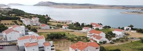 Caska Villa | Vila Cissa: Oceanfront Retreat with Pool and Family Amenities