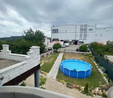 Bijeljina Villa | Pet-Friendly Vila City: Family Comfort with Breakfast & More