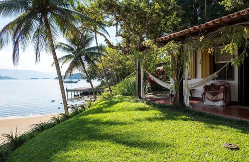 Paraty Villa | Relaxing Villa with Private Beach and Ocean View near Paraty