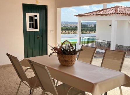 Santana de Cambas Apartment | Family-Friendly Getaway at Vila Dias - Rated 10/10