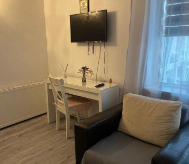 Techirghiol House | Vila Elena: Guest Rated 10/10 & Family-Friendly Retreat