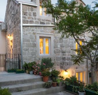 Brela Villa | Experience Vila Eli: Oceanfront Bliss with Top Amenities