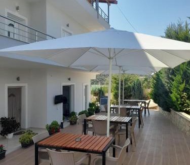 Ksamil House | Child-Friendly Stay at Vila Ervin First Floor - 10/10 Rating