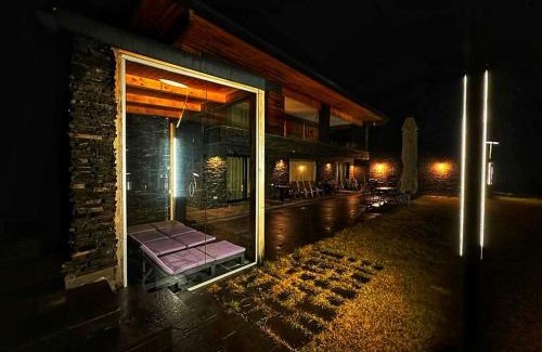 Firiza Villa | Escape to VILA ESCAPE by Lake Firiza in Maramures