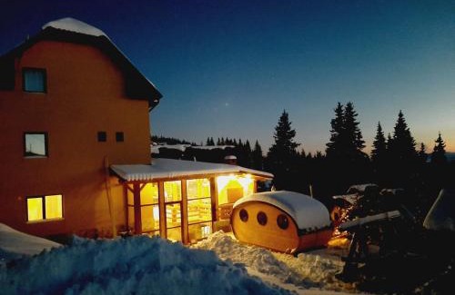 Ranca Villa | Cozy Vila Esperia Rânca: Family-Friendly with Hot Tub