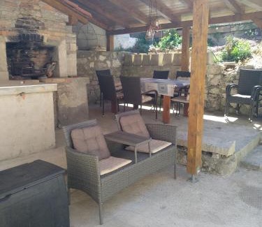 Susak Apartment | Family-Friendly Vila Flora: Rated 9/10 with Kitchen Access