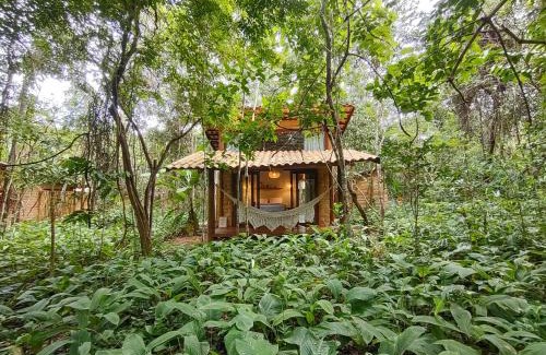 Alto Paraiso de Goias Cabin | Serene Vila Floresta - Chalé da Mata with Kitchen Amenities
