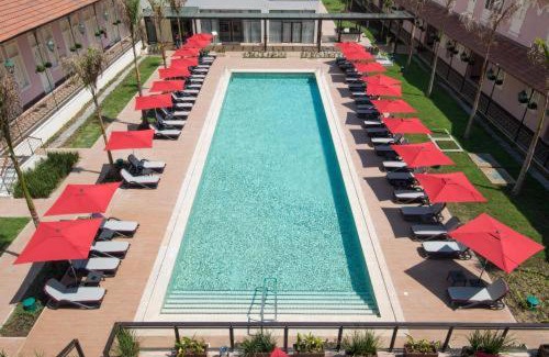 Lapa Hotel | Relax at Vila Galé Rio de Janeiro with Pool and Ocean Views