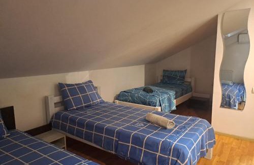 Valu lui Traian House | Budget-Friendly Vila Gherghisan: Child Friendly Getaway