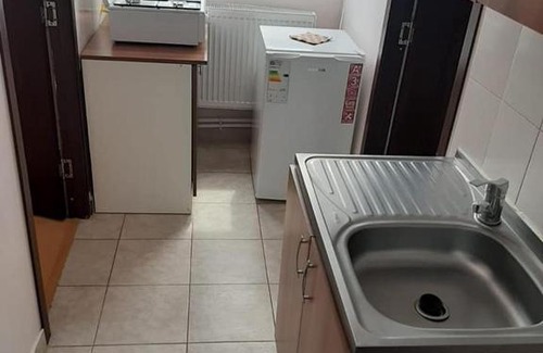 Valu lui Traian Apartment | Budget-Friendly Vila Gherghisan with Breakfast Included