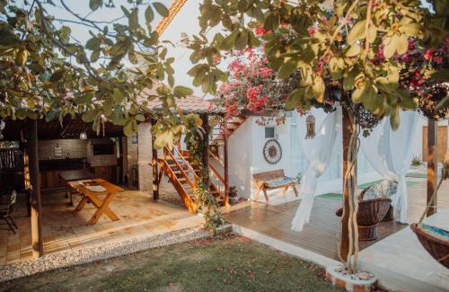 Caicara Villa | Relax at Vila Hangloose with Oceanfront Views and Pool