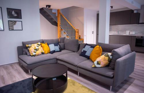 Busteni Villa | Enchanting Vila Happy Busteni: Family-Friendly 4-Star Stay