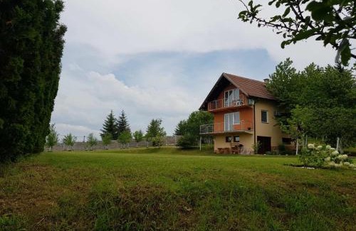 Novi Grad Sarajevo House | Vila Haris: Family-Friendly Retreat with Pool & High Ratings