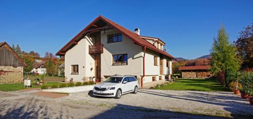 Raksa House | Discover Vila Harmónia: Rated 9.5/10, Pet-Friendly Retreat