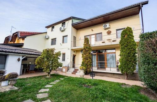 Timisoara Apartment | Vila Herodot: Eco-Friendly Retreat with Ocean Views