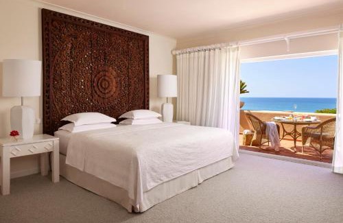 Gale Resort | Vila Joya: Oceanfront Retreat with Spa & Pool Amenities