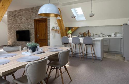 Vysoke Tatry Apartment | Perfect Stay at Vila Kollár - 4-Star Rated & Pet Friendly