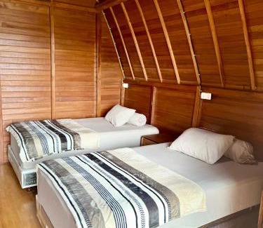 Pasirjambu Cabin | Family-Friendly Vila Kopi Ciwidey with Breakfast Included