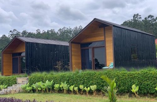 Pasirjambu Cabin | Family-Friendly Vila Kopi Ciwidey with Breakfast Included