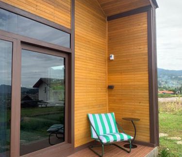 Pasirjambu Cabin | Family-Friendly Vila Kopi Ciwidey with Breakfast Included