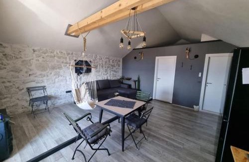 Rtina House | Discover Vila Kyra: Pet-Friendly Oceanfront Retreat