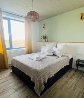 Murighiol Villa | Inviting Vila Lac: 4-Star Hotel with Hot Tub & Family Amenities