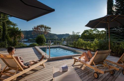 Strunjan Apartment | Pet-Friendly Vila Laguna Strunjan with Oceanfront Spa