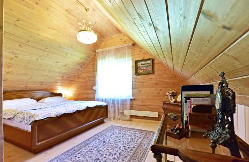 Panevezys county House | Vila Loreta: Private Beach Retreat with Ocean Views