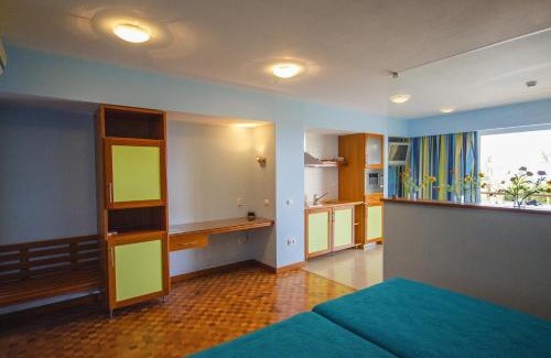 Luz Apartment | Vila Luz: Oceanfront Comfort with 9.1/10 Guest Rating