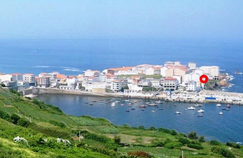 Laracha Apartment | Vila Mariña: Coastal Retreat with Ocean View Terrace