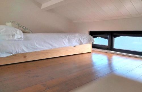Laracha Apartment | Vila Mariña: Coastal Retreat with Ocean View Terrace