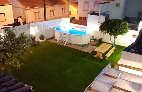 Costa de Caparica House | Discover Vila Maria Loft Apartment: Pool, Spa & Breakfast