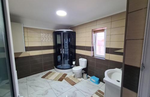 Sinmartin Villa | Experience Mario: Pet-Friendly Retreat with Hot Tub Bliss
