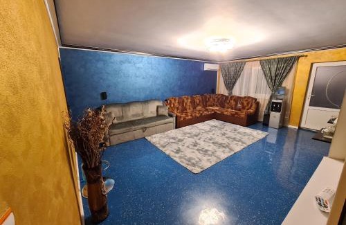 Sinmartin Villa | Experience Mario: Pet-Friendly Retreat with Hot Tub Bliss