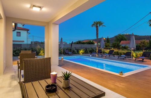 Sarsoni Villa | Discover Vila Mia Opatija Dražice: Oceanfront Bliss Awaits