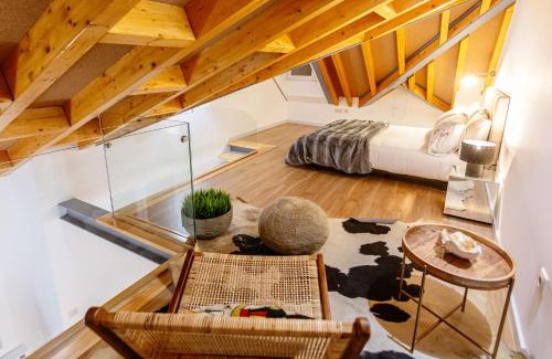 Sintra Apartment | Urban Chic Vila Município in Sintra - Guest Rated 9.7/10