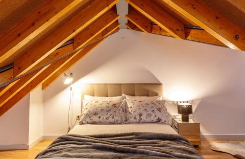 Sintra Apartment | Urban Chic Vila Município in Sintra - Guest Rated 9.7/10