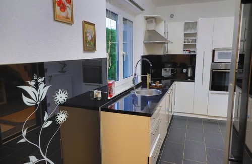 Mali Radic Villa | Vila NERA: Oceanfront Oasis with Pool & 9.5/10 Rating