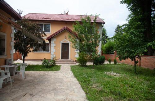 Ilidza House | Family-Friendly Getaway at Vila Omar for Memorable Stays