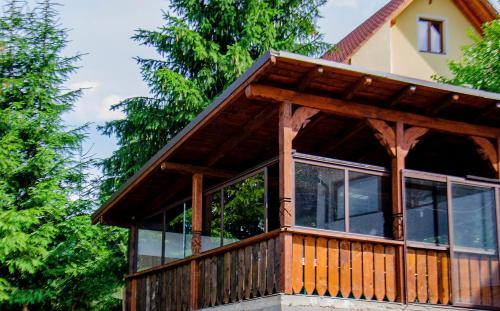 Bistrita Bargaului House | Vila Ozon 90: Guest Rated Perfect with Family-Friendly Amenities