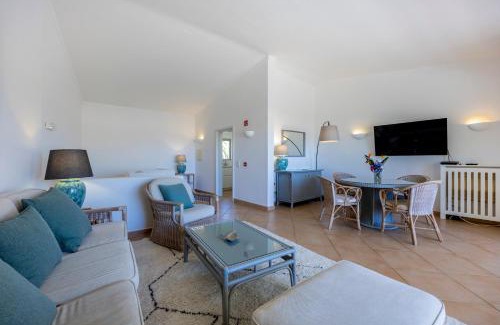 Meia Praia Apartment | Oceanfront Vila Palmeira Beach Resort - Rated 9.2/10